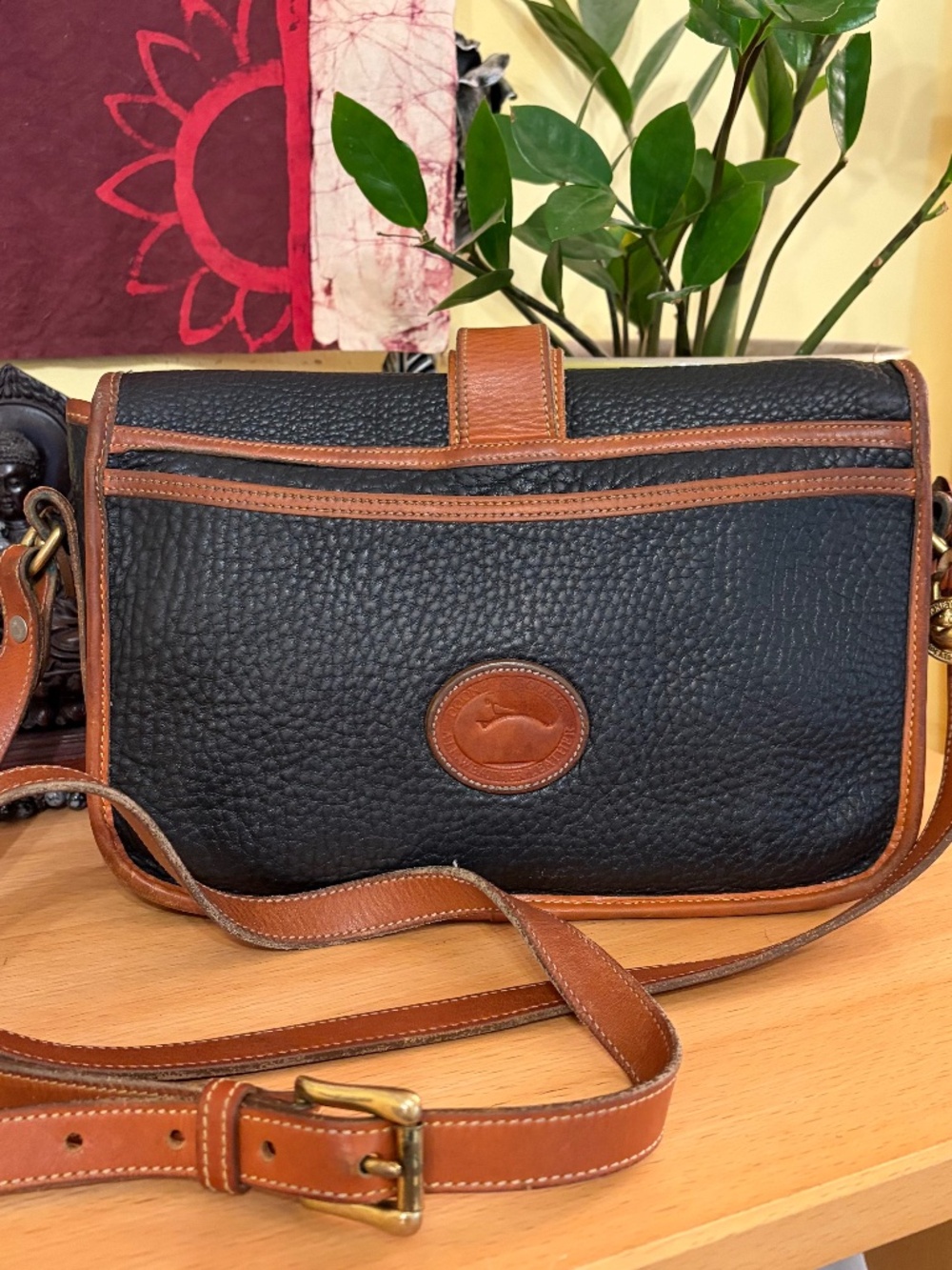 Vintage Dooney & Bourke 90s All Weather Leather Flap Crossbody Black Tan USA EUC